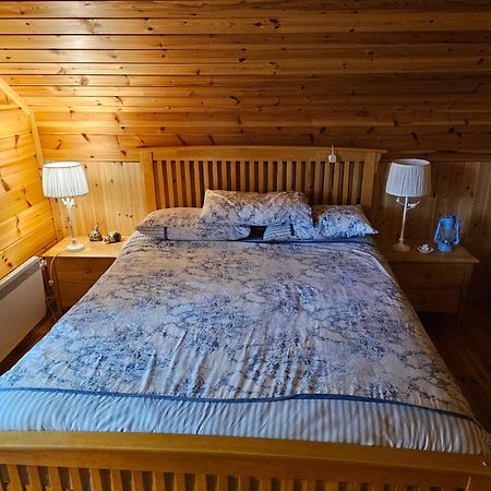Forest Lodge Log Cabin - Ireland باليكونيل المظهر الخارجي الصورة